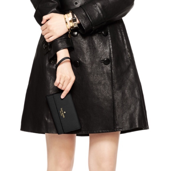 Kate spade ♠️iPhone Wristlet - Picture 2 of 8